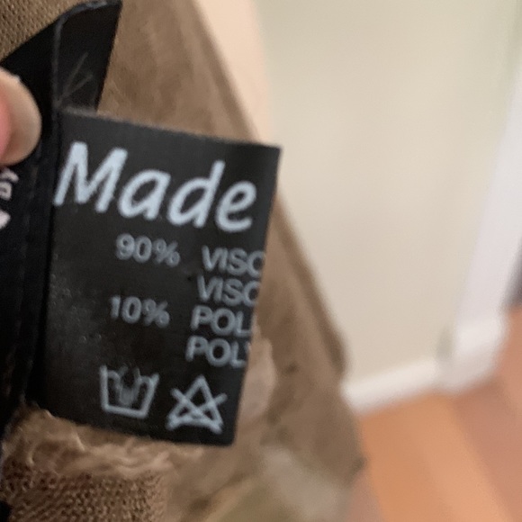 Beautiful Chelsey by Joseph scarf wrap in olive hues - Picture 10 of 11